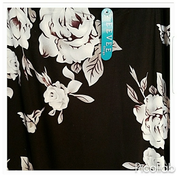 Buttery Soft "Roses" Maxi Skirt - Picture 2 of 5